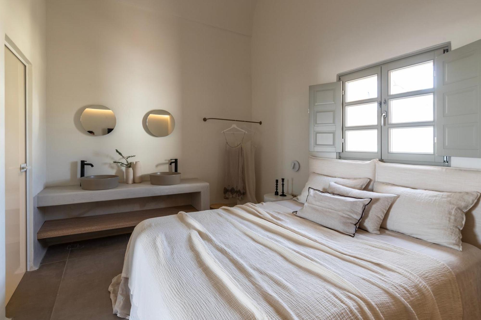 Frescoes Luxury Suites By Kb Hospitality Mesaria Exteriör bild